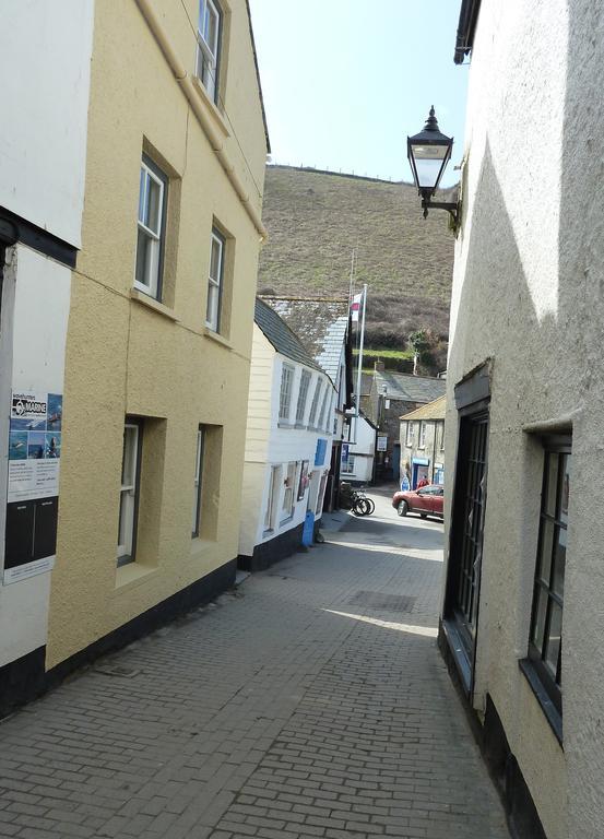 The White Cottage B&B Saint Teath Exterior foto